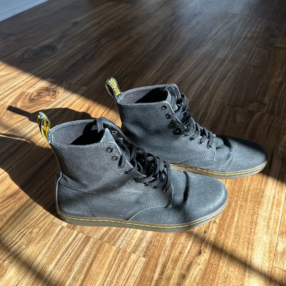 Dr. Martens Men’s Alfie Canvas Black shoes boots Size 11 used good conditon